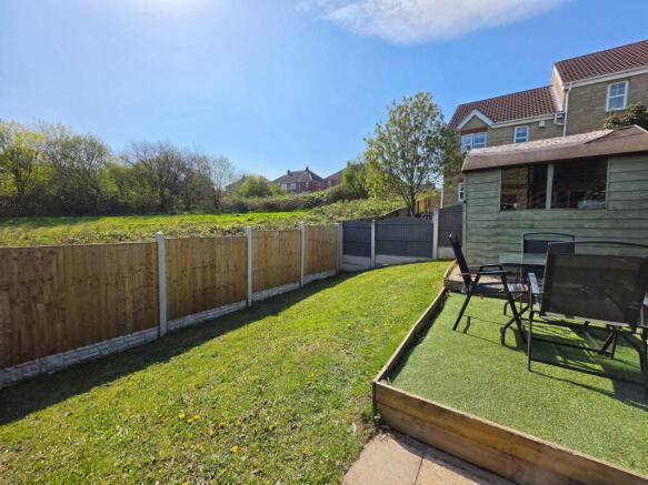 3 bed Town House for sale Image 6