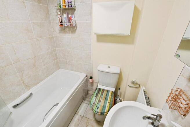 2 bed Terraced for sale Image 10