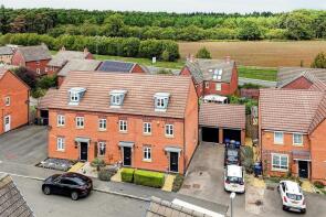 7, Irons Road, Northampton NN5 6WL