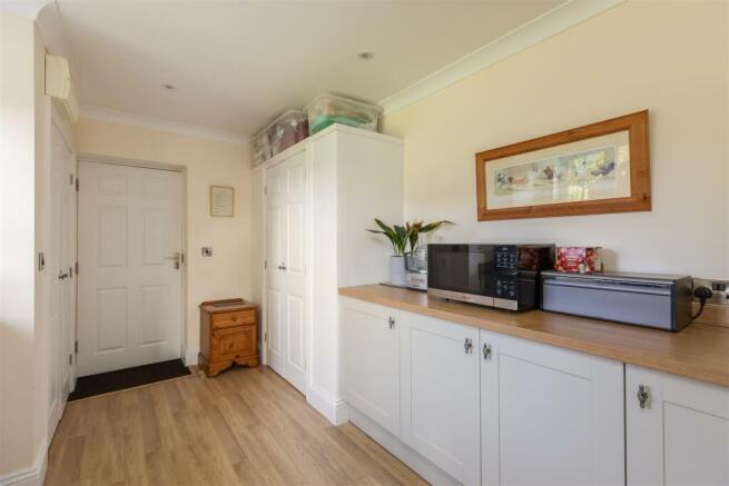 Thornton View 8 Utility Room-1.jpg