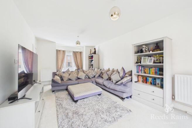 4 bed Detached for sale Image 10
