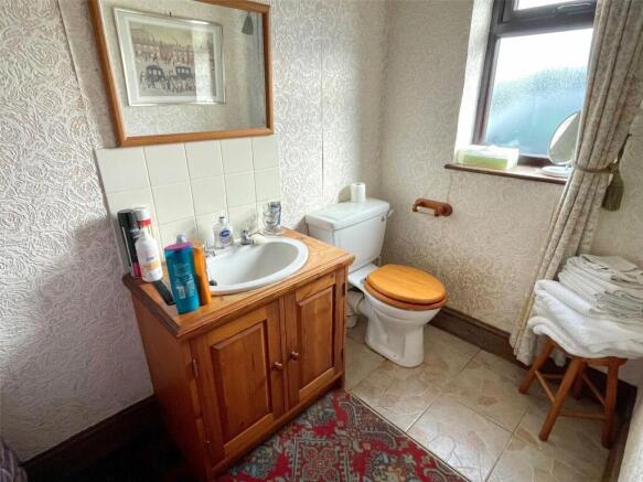Gf Wc