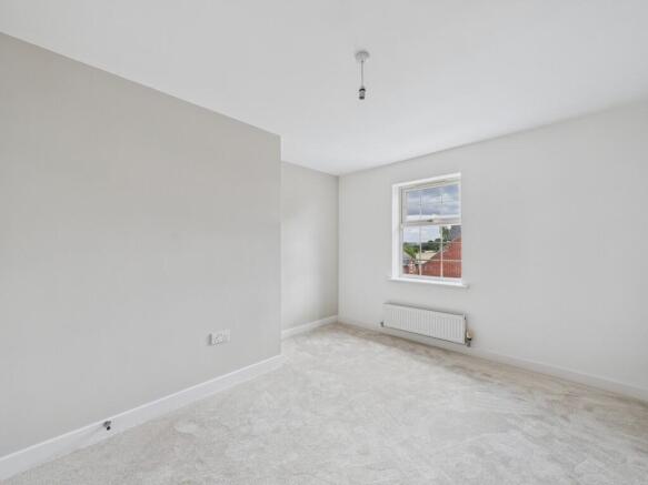 2 bed Apartment to rent Image 9
