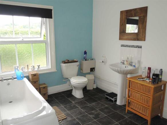 Photo 10