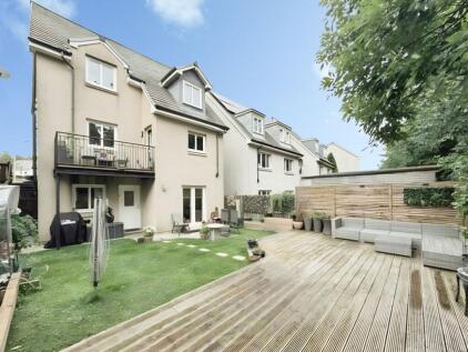 Loch Katrine Gardens, Glenrothes, KY6