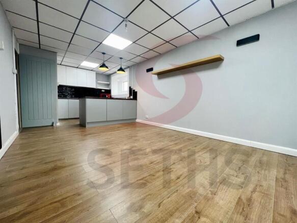 Kitchen Lounge