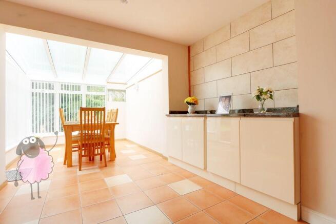 Dining room into Conervatory