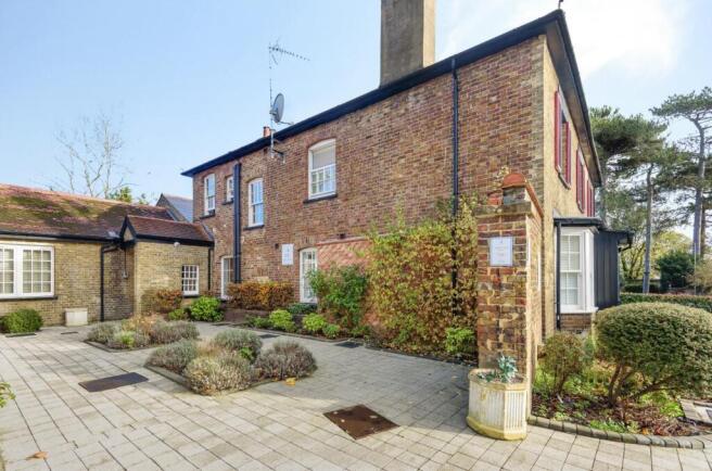 Davidson Frost-Wellings, DFW, Stanmore Hill, Stanm