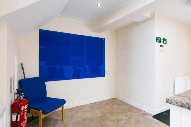 4 bed House for sale Image 5
