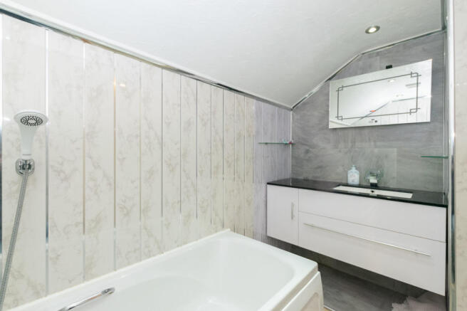 Bedroom 4 Bathroom