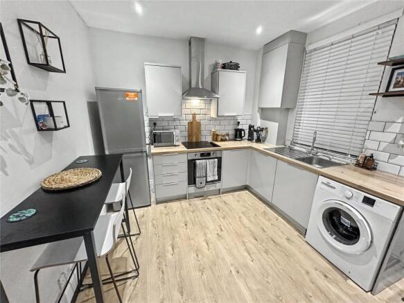 2 bed Terraced for sale Image 4