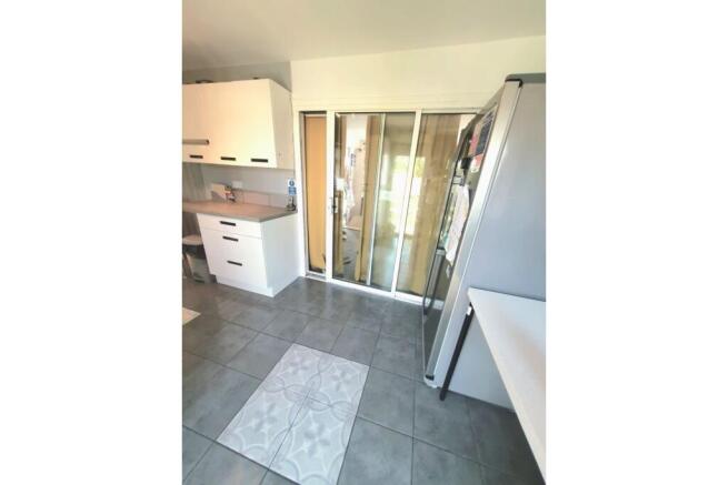 Lounge / Kitchen