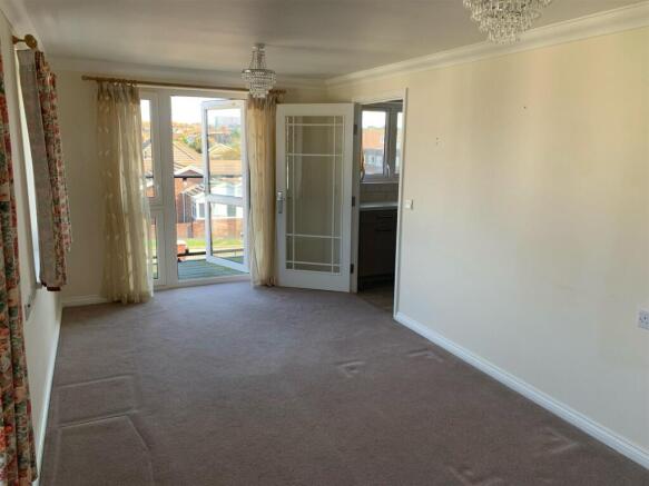 Lounge / Dining Room