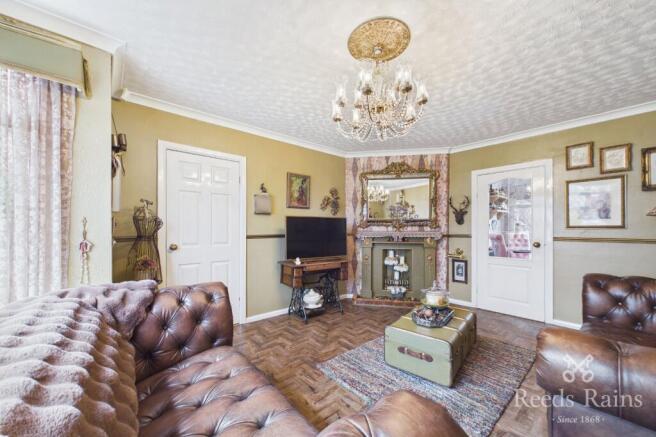 3 bed Semi-Detached for sale Image 9
