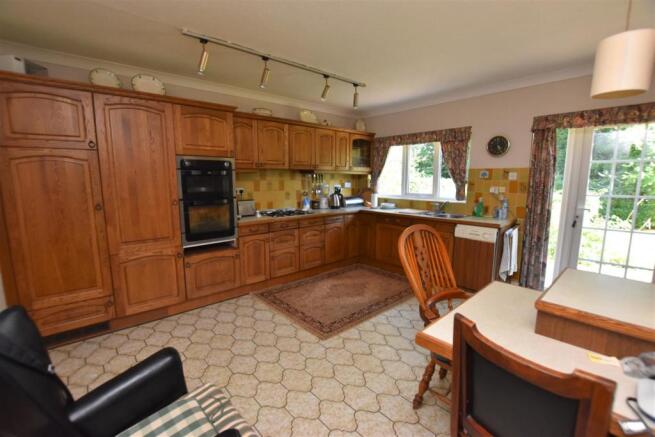 Breakfast Kitchen.jpg