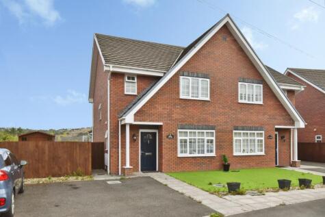 Clos Trehelyg, Ebbw Vale, Blaenau Gwent, NP23