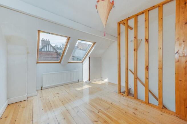 3 bed Terraced for sale Image 12