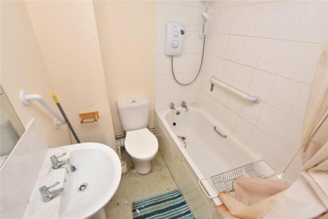16 bed Semi-Detached for sale Image 5