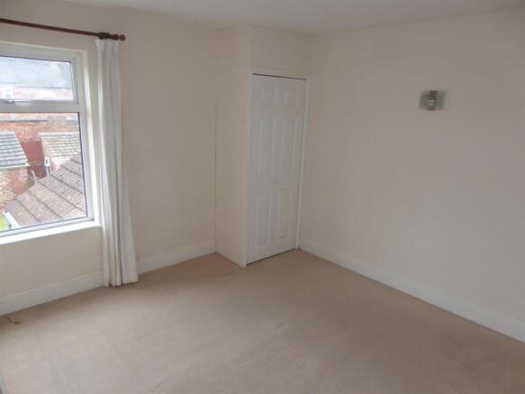 16 Connaught St  Bedroom 1.JPG