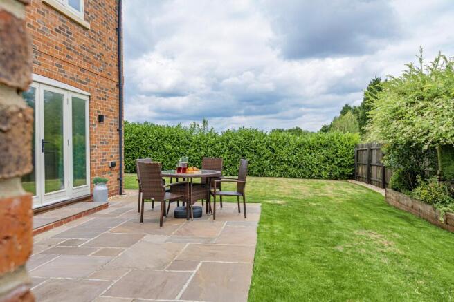 Alfresco Dining