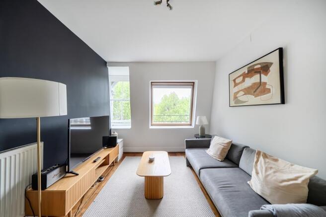 Flat 6, 192 Ladbroke Grove, Notting Hill, London W10 5LZ