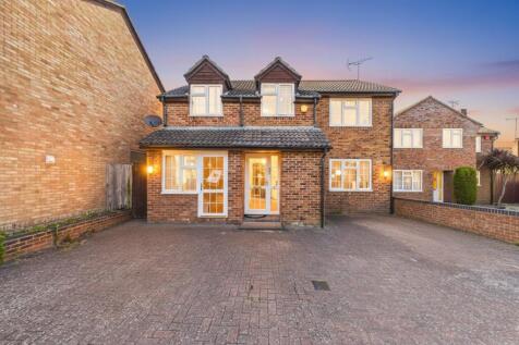 Bingley Grove, Woodley, Reading, Berkshire, RG5