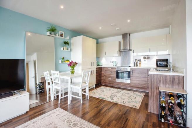 Lounge / Kitchen