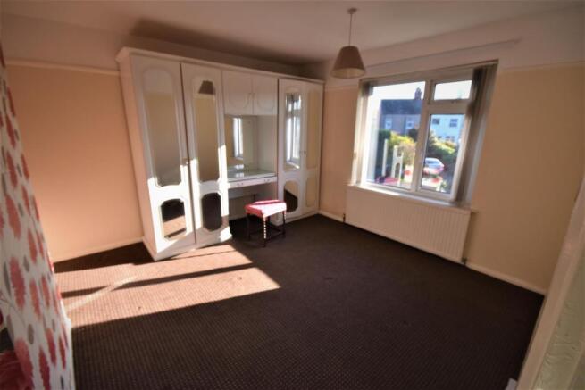 22 Sarn Lane Bed1.JPG