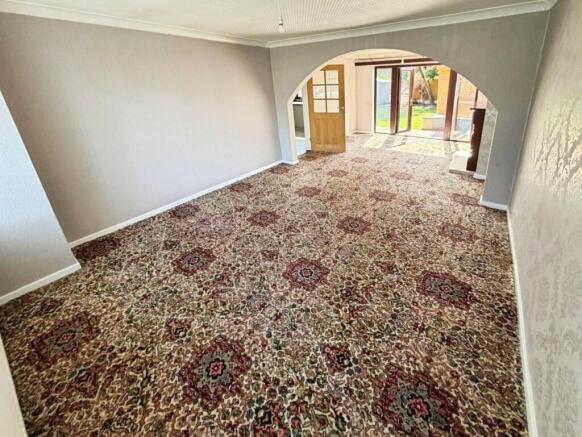 Lounge/Dining Room