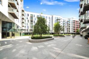 Flat 141, 1 Tennyson Apartments, Saffron Central Square, Croydon CR0 2FX