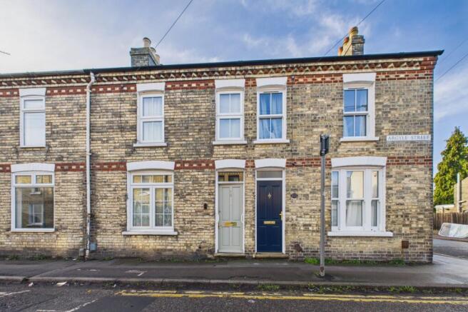 CAM02545G0-PR0553-STILL008