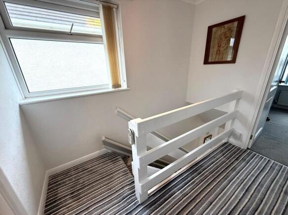 121 Mallon Dene L...