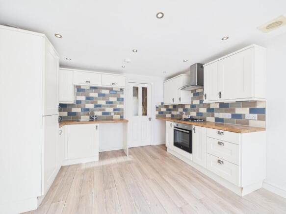 CAM01740G0-PR0543-STILL004