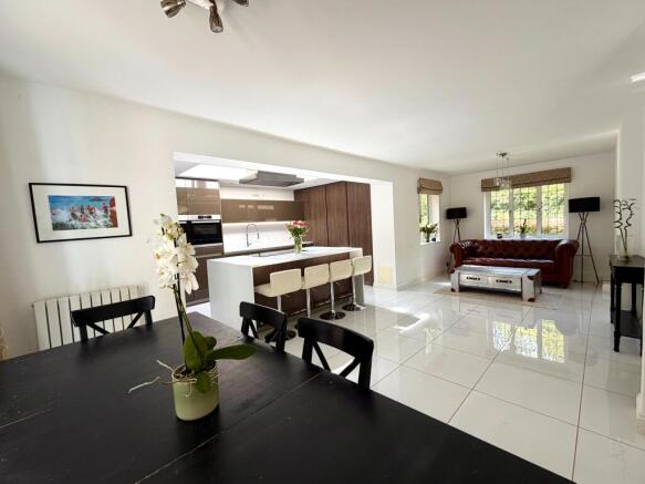 Kitchen / Dining