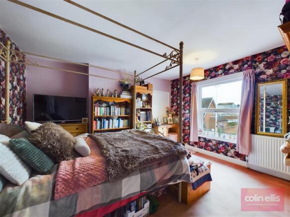 3 bed Semi-Detached for sale Image 12