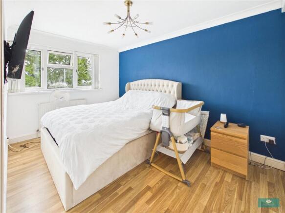 3 bed Terraced for sale Image 11