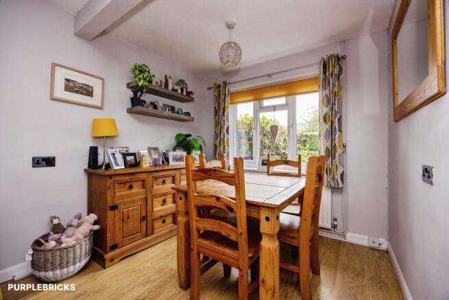 Moss Close, Liss, GU33 photo 4