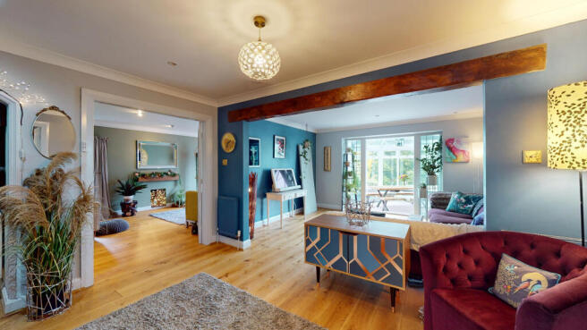 4 bed Detached for sale Image 6
