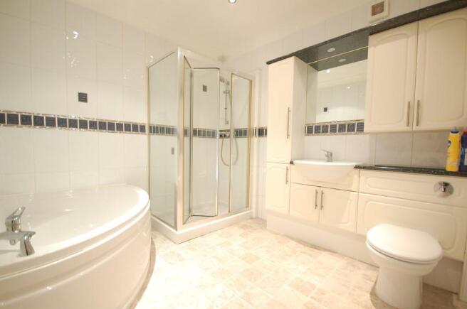 Master En-Suite