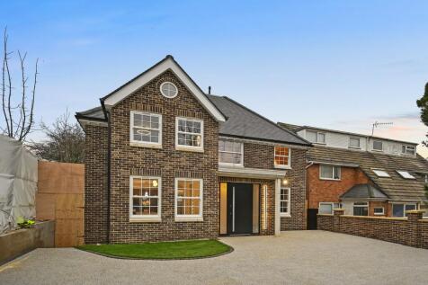 Oakleigh Road, Southgate, N11