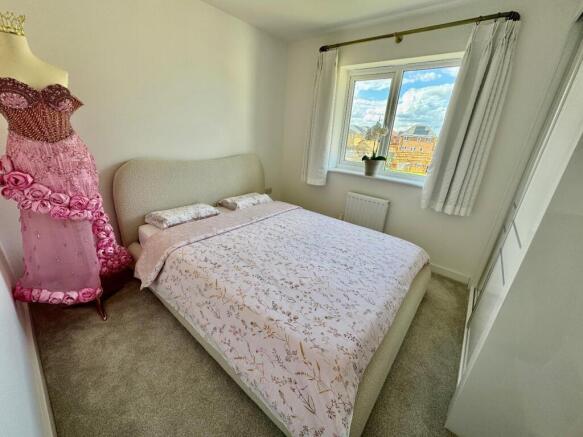 3 bed Detached for sale Image 8