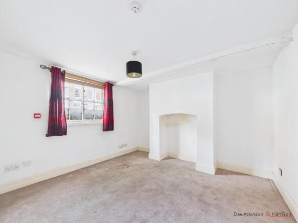 6 bed Town House for sale Image 4