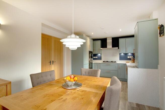 Dining kitchen
