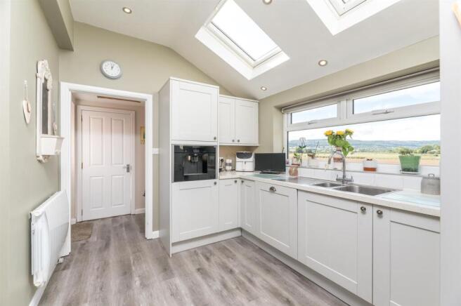 3 bed Detached for sale Image 11
