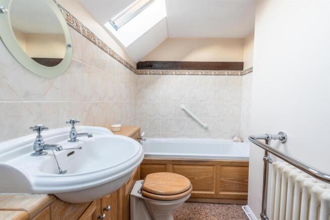 HOUSE BATHROOM