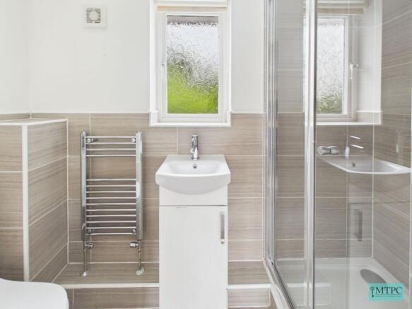 3 bed Semi-Detached to rent Image 8