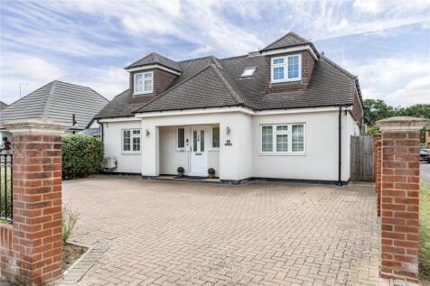 Pinewood Avenue, New Haw, Addlestone, Surrey, KT15