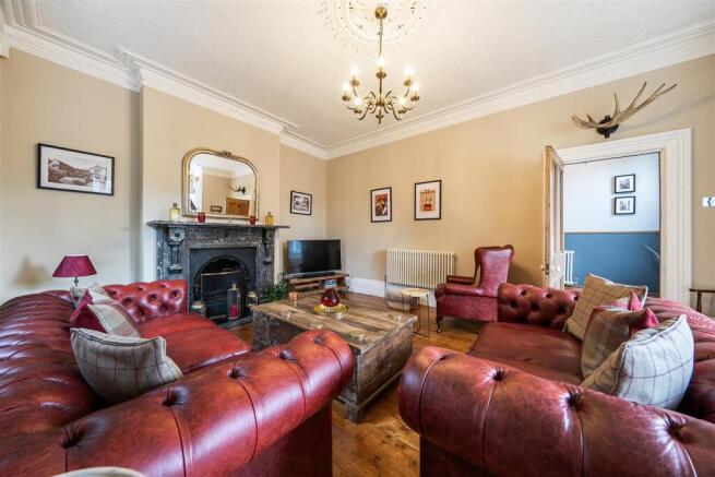 4 bed Detached for sale Image 5