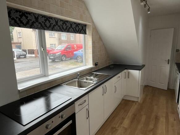 3 bed House to rent Image 7