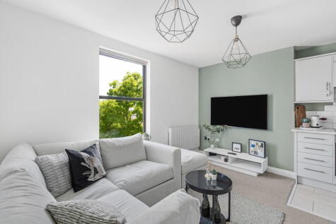 Bath Road, Cheltenham, GL53 7HW